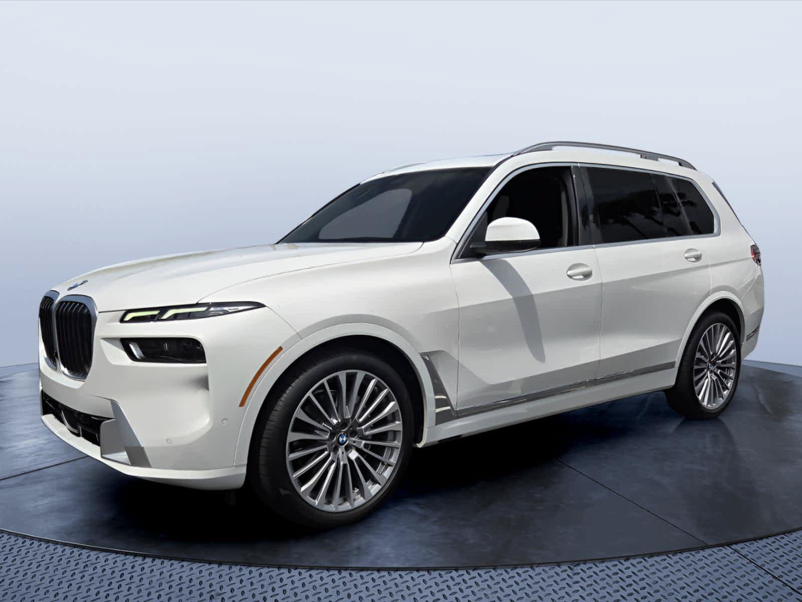 Used 2024 BMW X7 xDrive40i w/ Parking Assistance Package AWD/4WD image 2