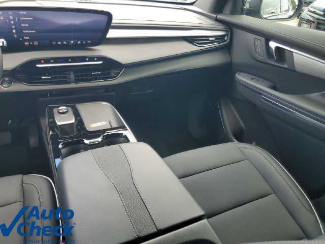 Used 2025 Buick Enclave Preferred FWD image 15