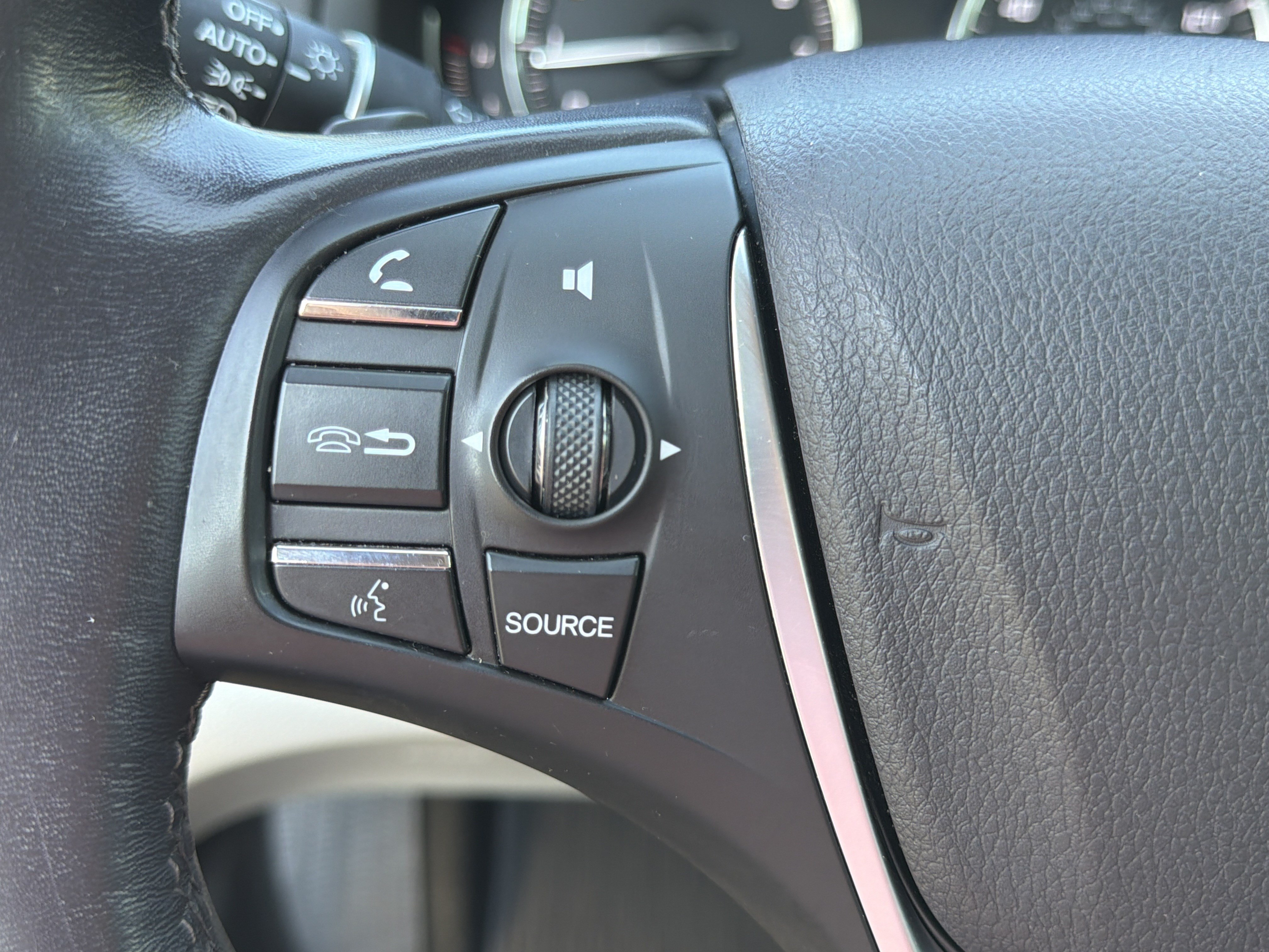 Used 2017 Acura TLX w/ Technology Package FWD image 24