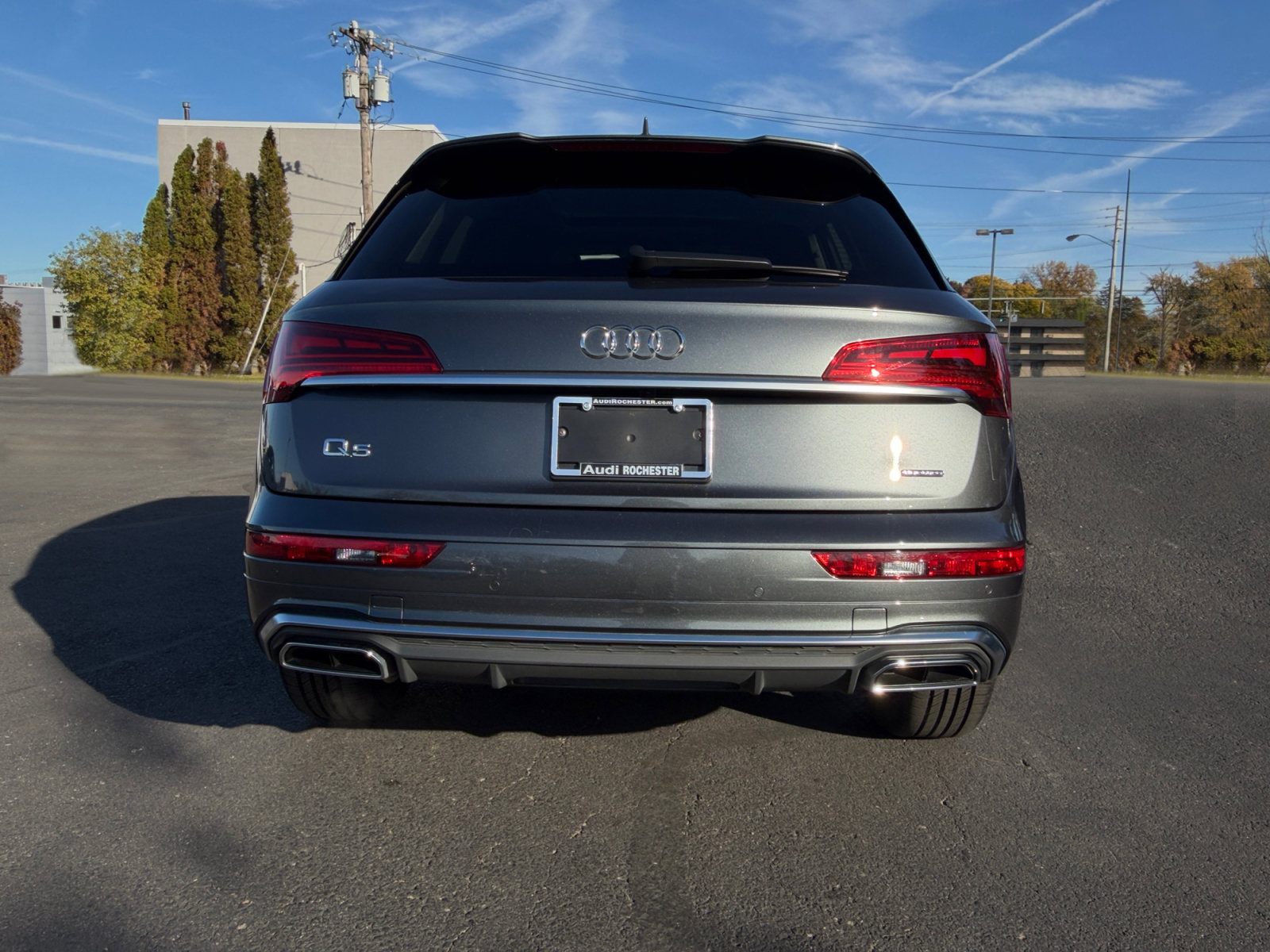 Used 2024 Audi Q5 e Premium Plus w/ Premium Plus Package AWD/4WD image 11