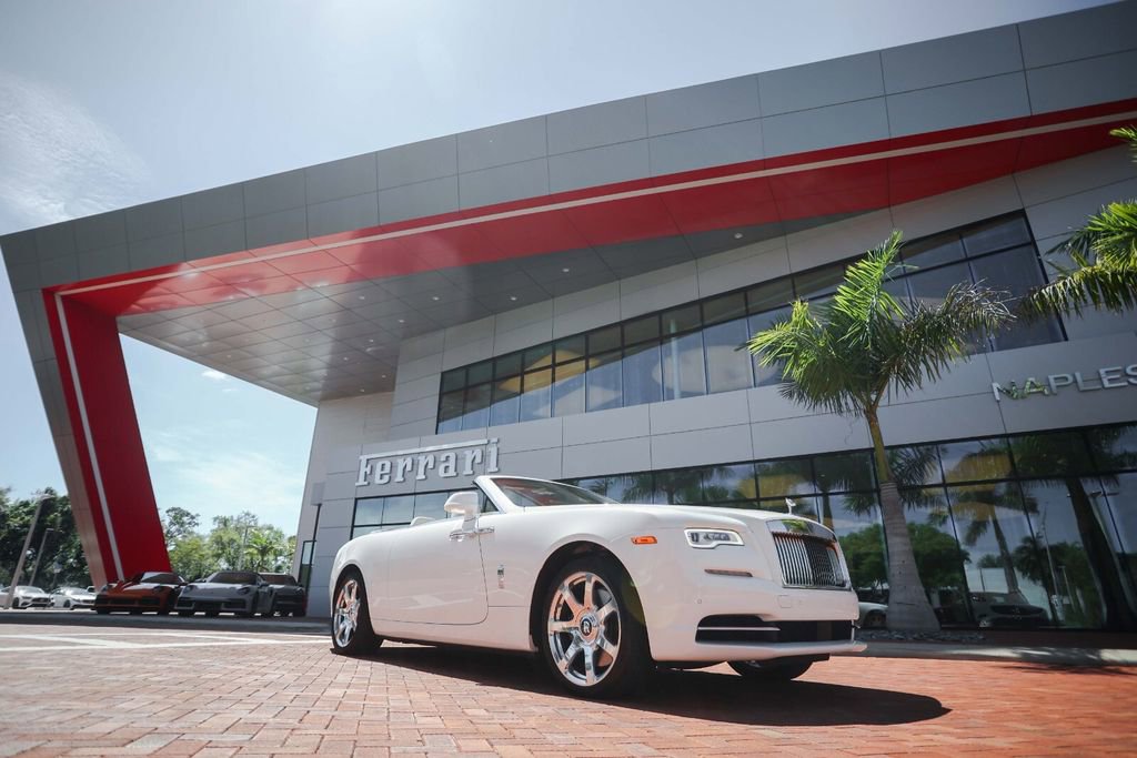 Used 2016 Rolls-Royce Dawn image 26