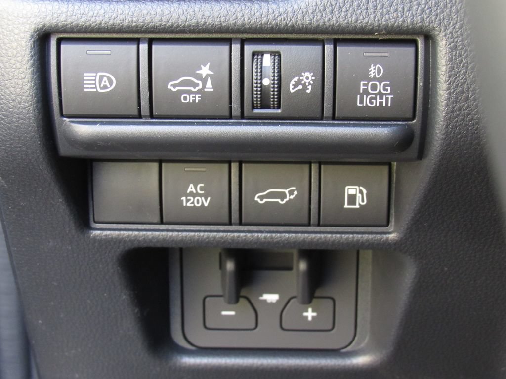 Used 2027 Toyota Land Cruiser w/ Premium Package AWD/4WD image 40