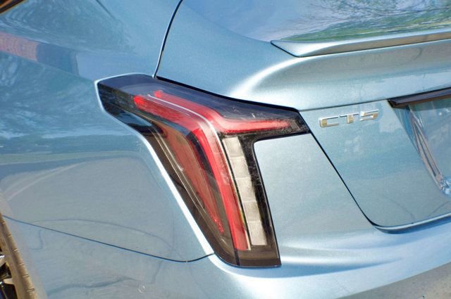 Used 2023 Cadillac CT5 V w/ Premium Package RWD image 9