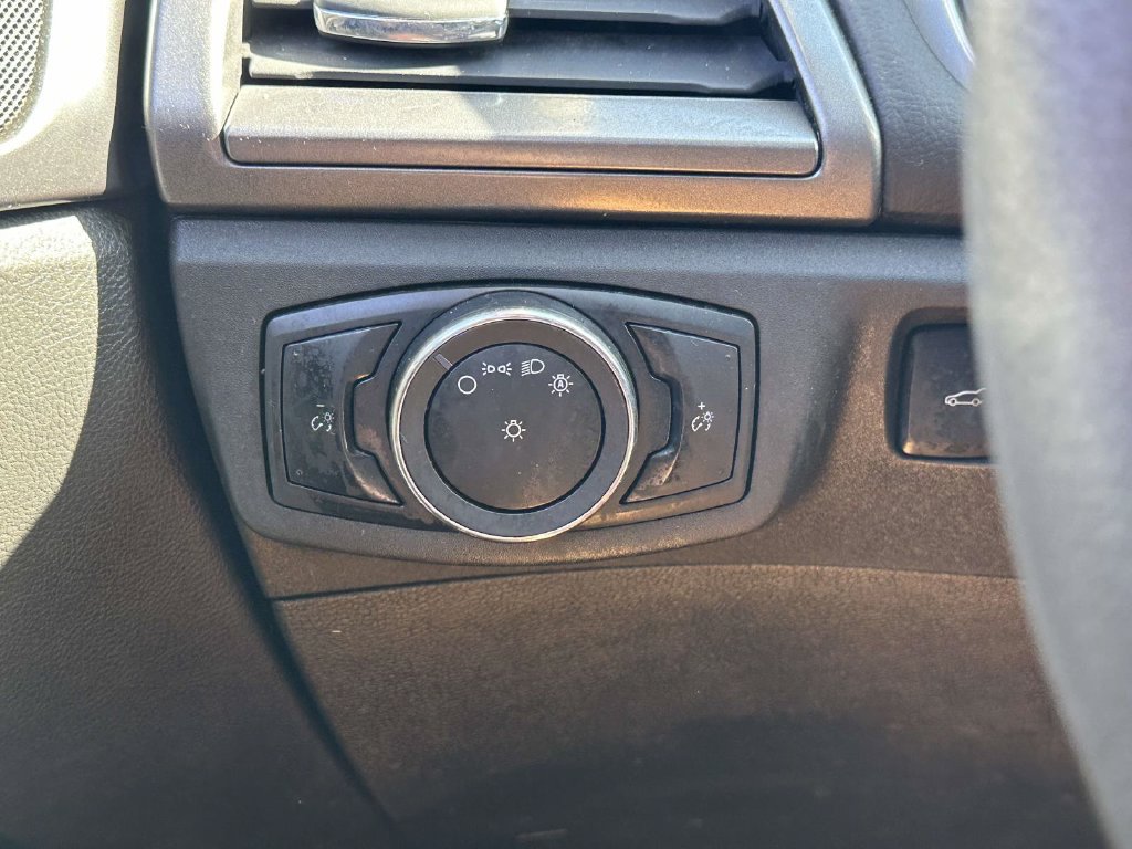 Used 2016 Ford Fusion SE FWD image 20