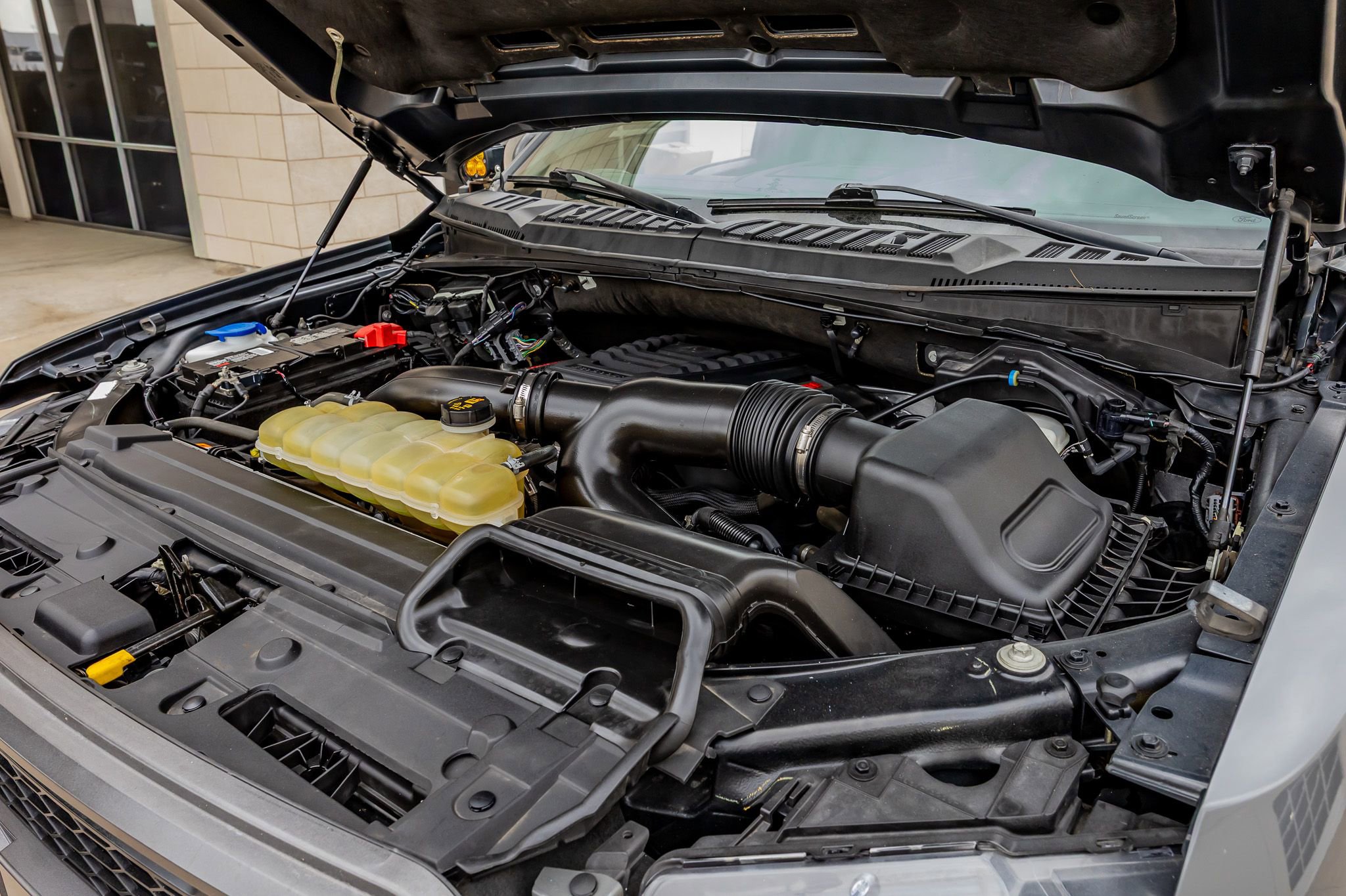 Used 2020 Ford F150 Raptor w/ Equipment Group 802A Luxury image 40