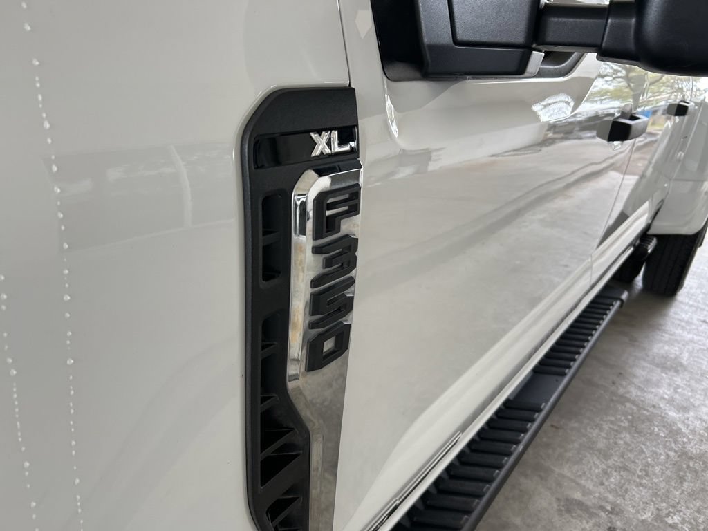 Used 2025 Ford F350 XL w/ XL Driver Assist Package AWD/4WD image 14