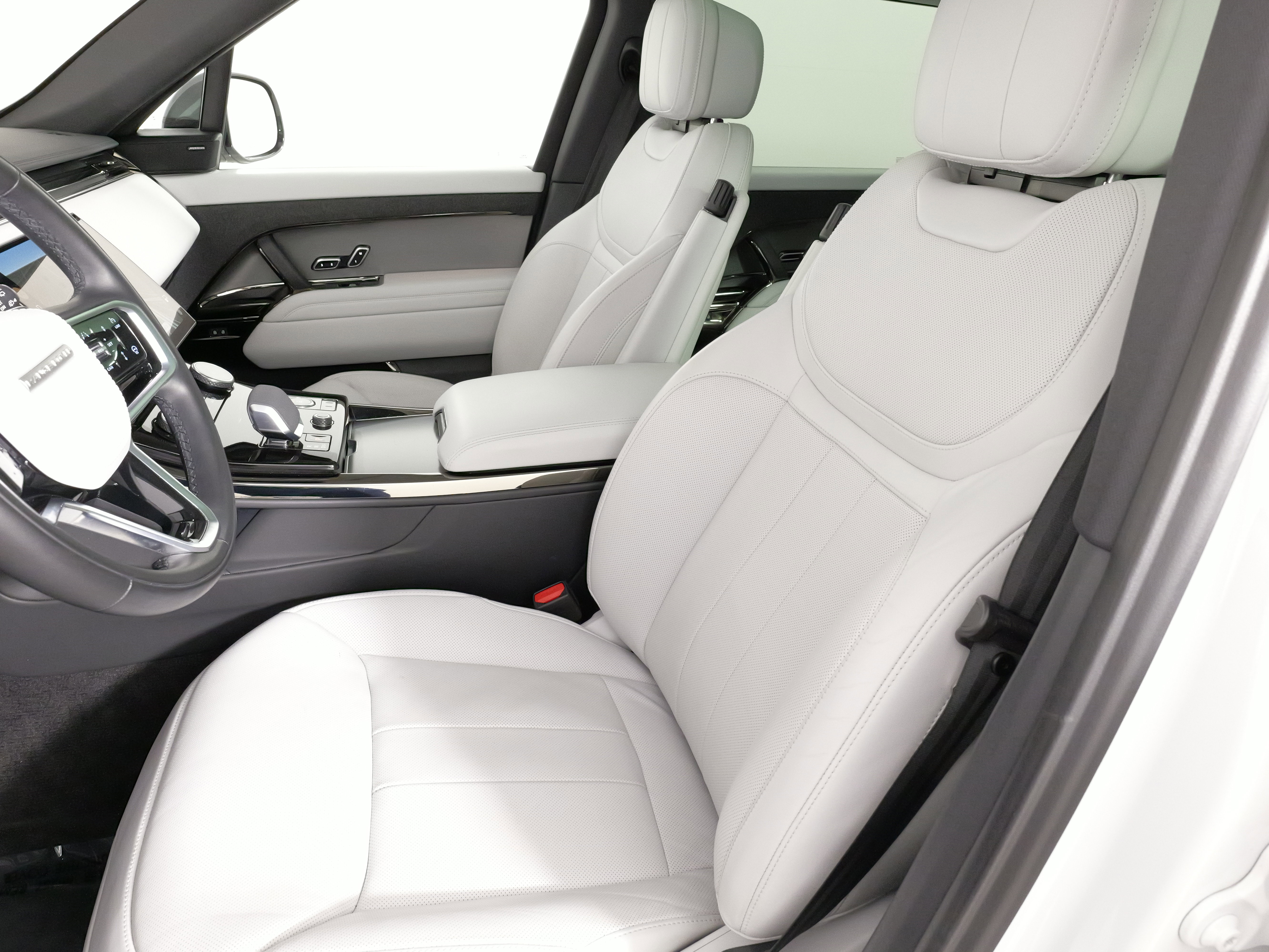 Used 2023 Land Rover Range Rover Sport SE image 31