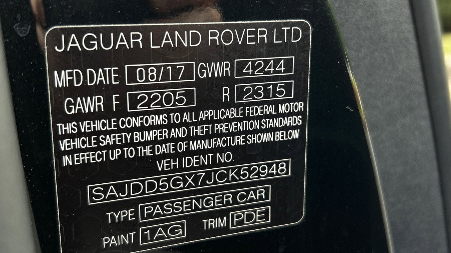 Used 2018 Jaguar F-TYPE Convertible image 39