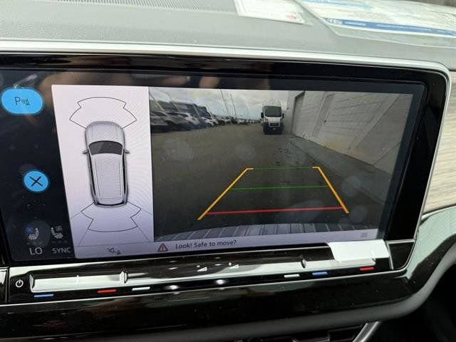 New 2025 Volkswagen Atlas SEL image 23