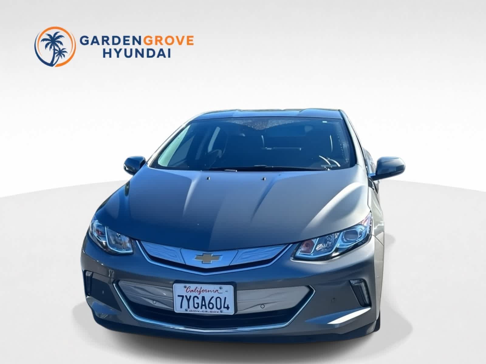 Used 2017 Chevrolet Volt Premier w/ Driver Confidence II Package FWD image 1