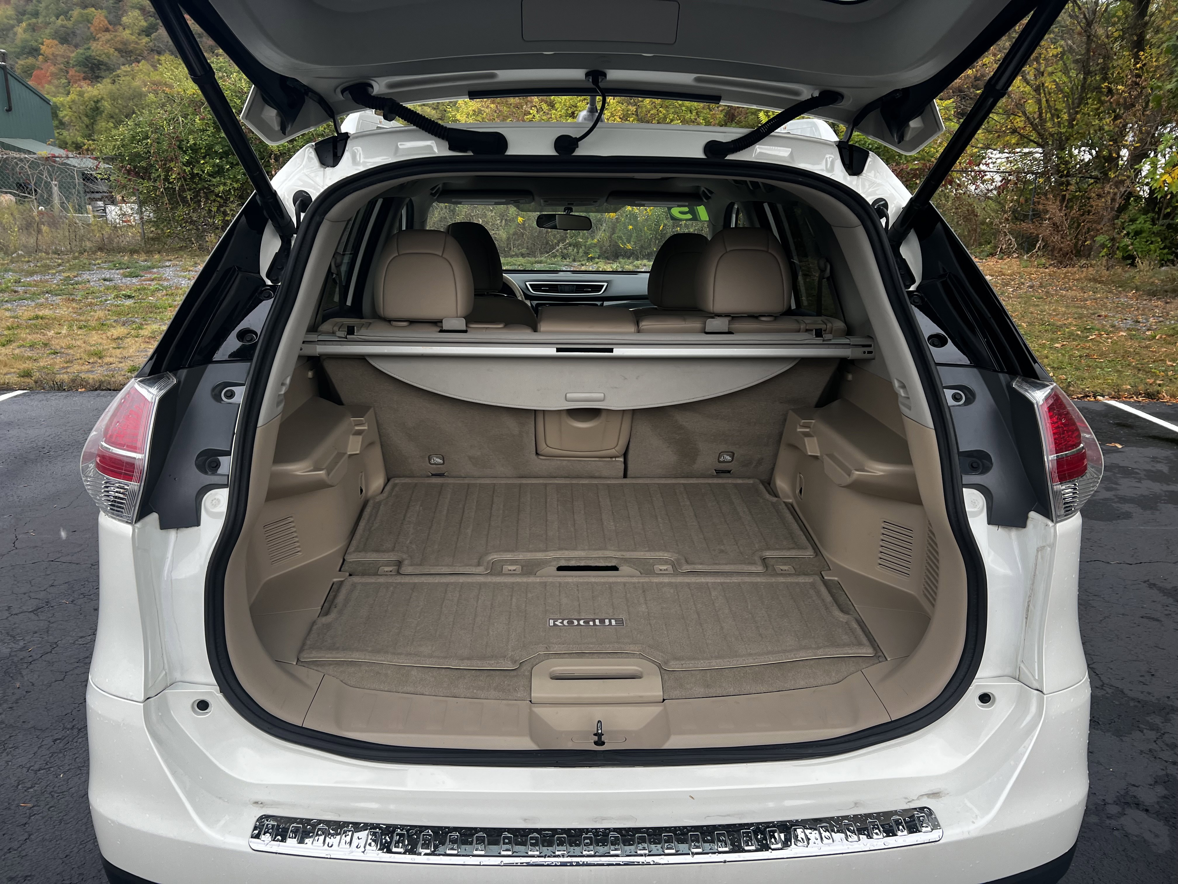 Used 2015 Nissan Rogue SL w/ SL Premium Package image 9