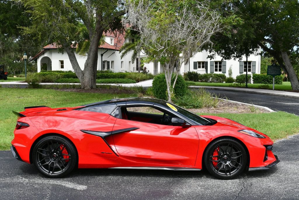 Used 2023 Chevrolet Corvette Z06 w/ Stealth Interior Trim Package RWD image 45