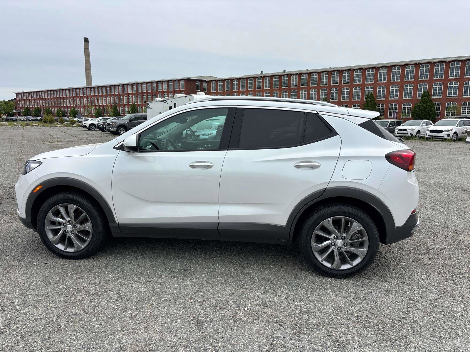 Used 2022 Buick Encore GX Essence w/ Experience Buick Package AWD/4WD image 8