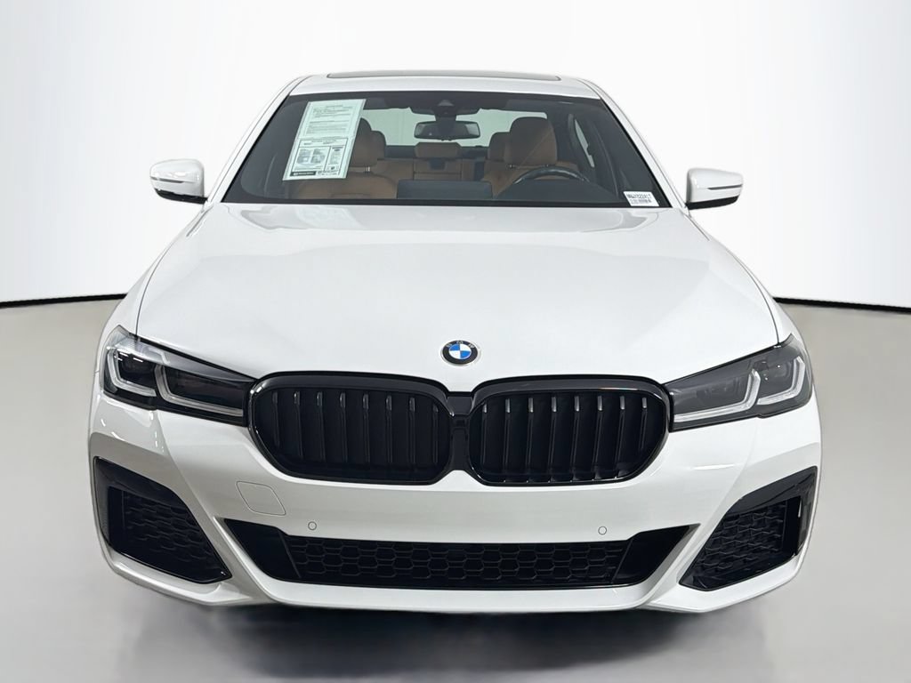 Used 2022 BMW 530i w/ M Sport Package RWD image 2