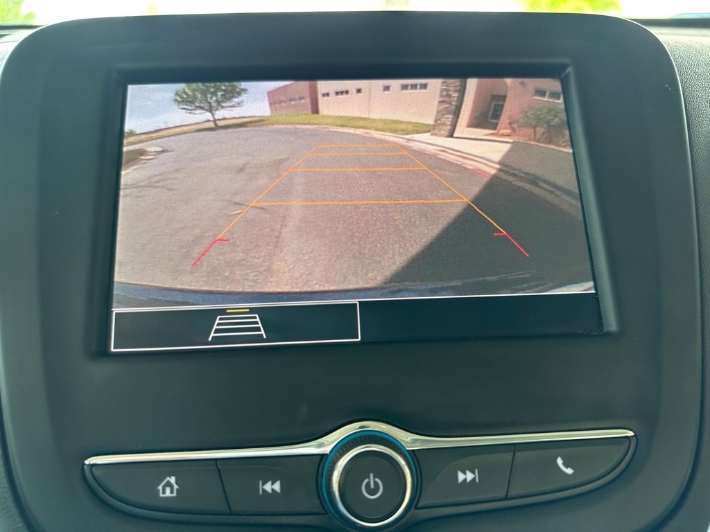 Used 2022 Chevrolet Equinox LS FWD image 14