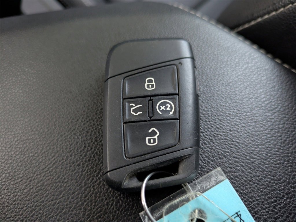 Certified 2024 Volkswagen Jetta SE image 28