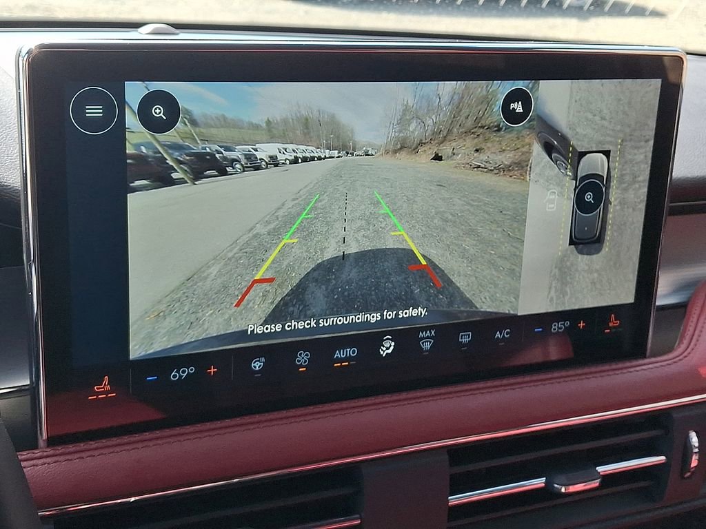 Used 2025 Lincoln Corsair Grand Touring w/ Equipment Group 301A image 18