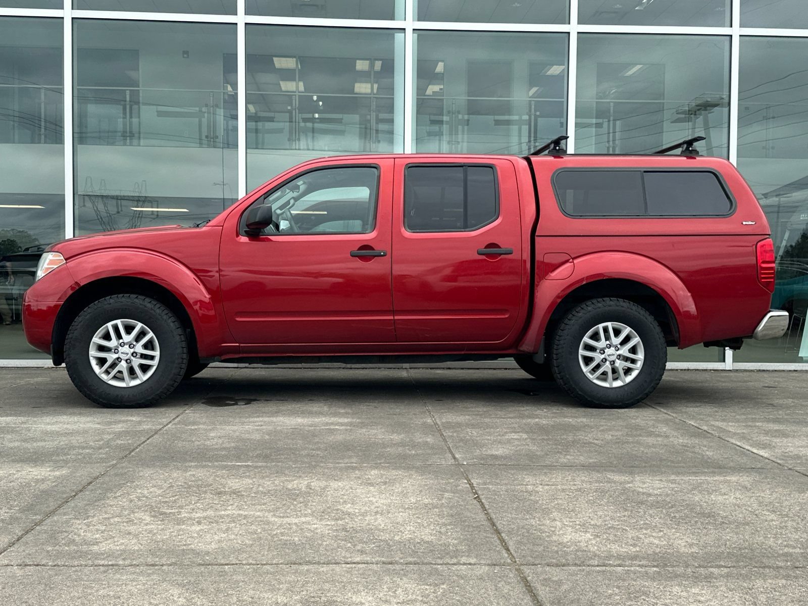 Used 2016 Nissan Frontier SV AWD/4WD image 6