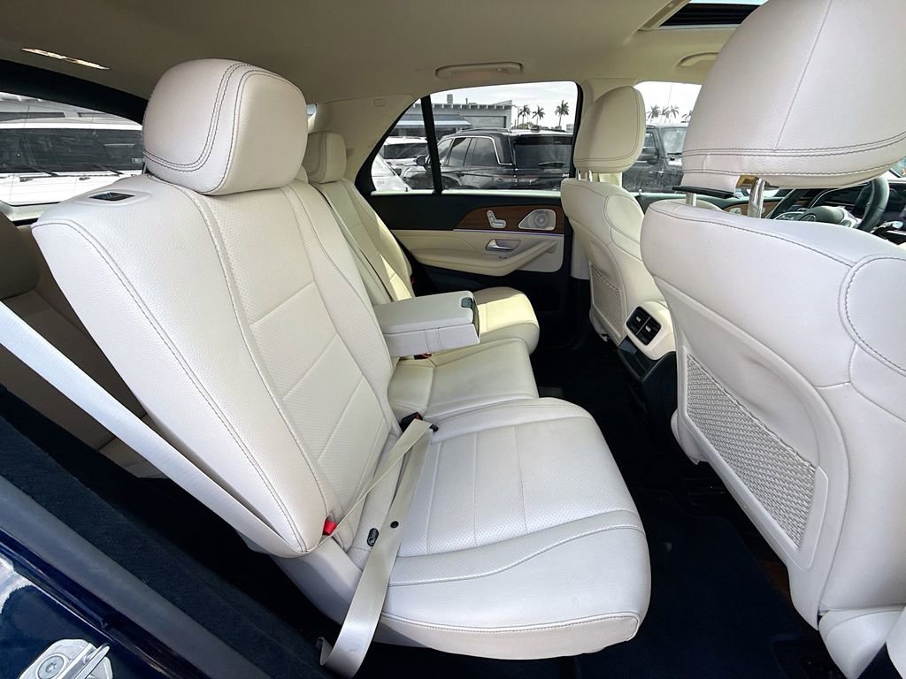 Used 2021 Mercedes-Benz GLE 350 w/ 3rd Row Seat Package image 32