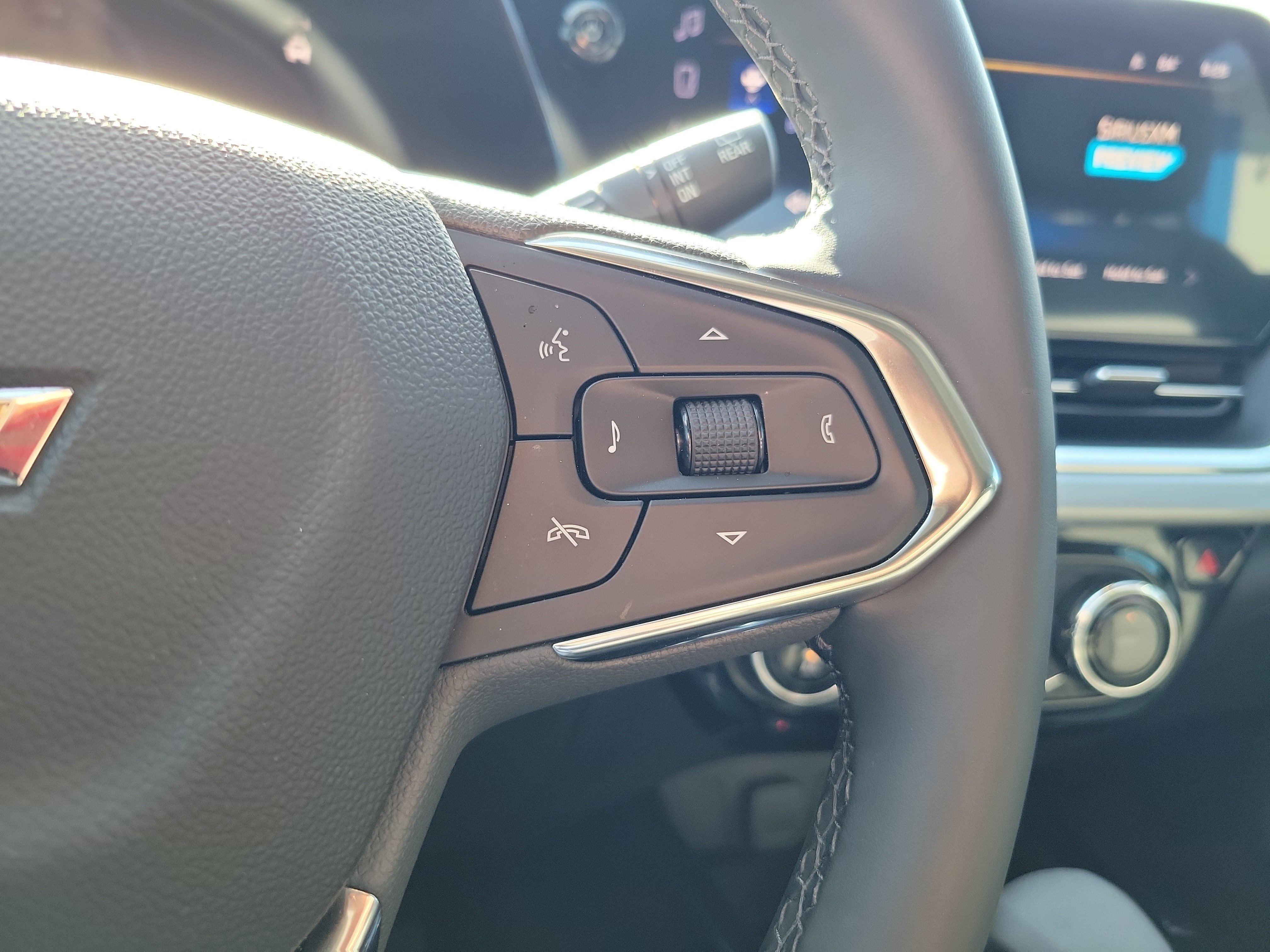 Used 2026 Chevrolet Trax LT w/ Driver Confidence Package FWD image 21