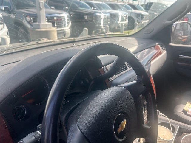 Used 2010 Chevrolet Avalanche LT w/ Texas Edition RWD image 7