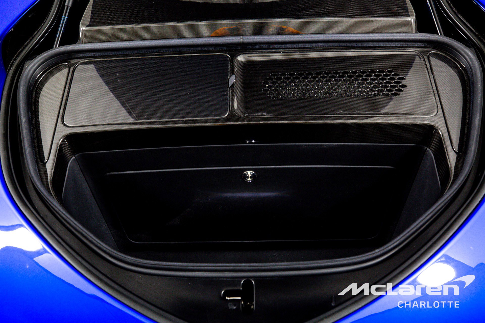 Used 2020 McLaren Speedtail image 27