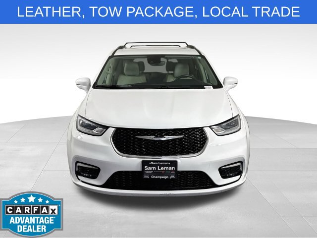 Used 2021 Chrysler Pacifica Touring-L FWD image 2