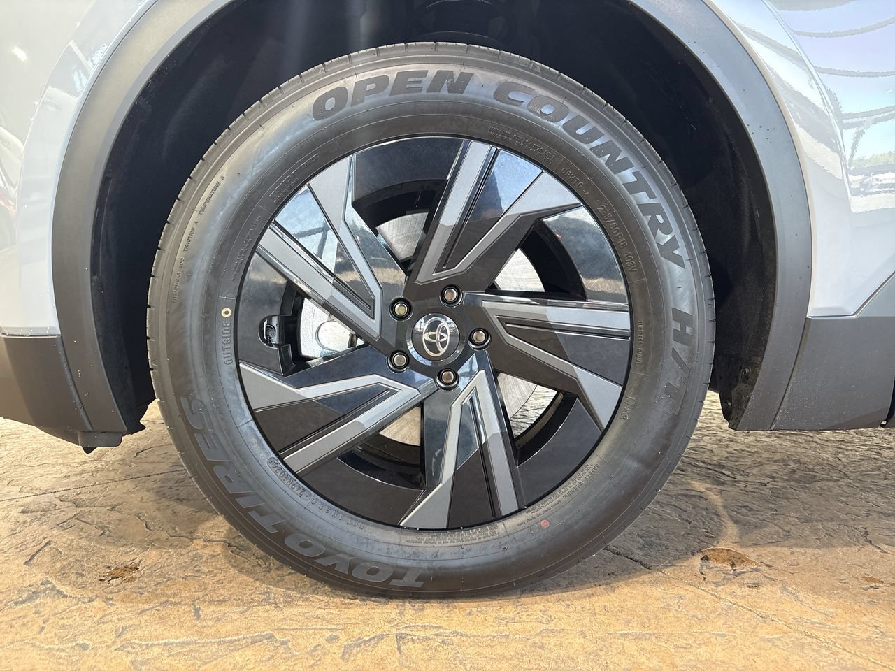 New 2026 Toyota C-HR AWD/4WD image 10