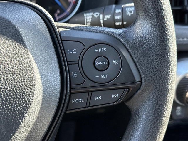Used 2025 Toyota RAV4 XLE image 23