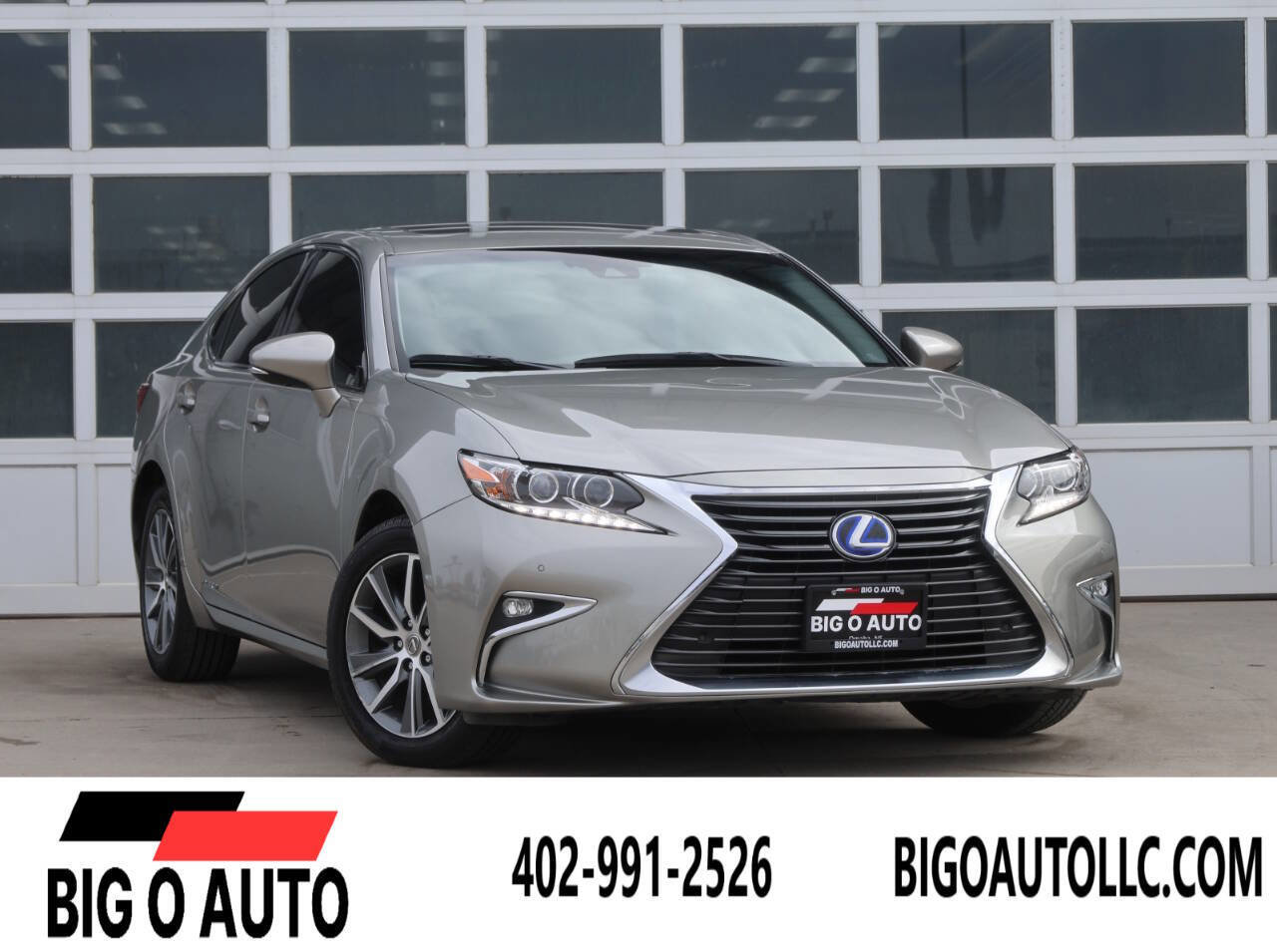 Used 2018 Lexus ES 300h w/ Navigation Package FWD image 1