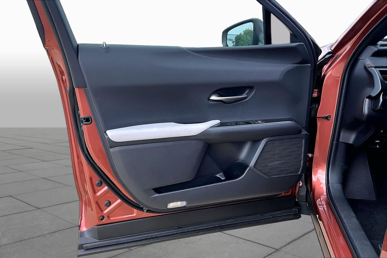 New 2026 Lexus UX 300h FWD image 10