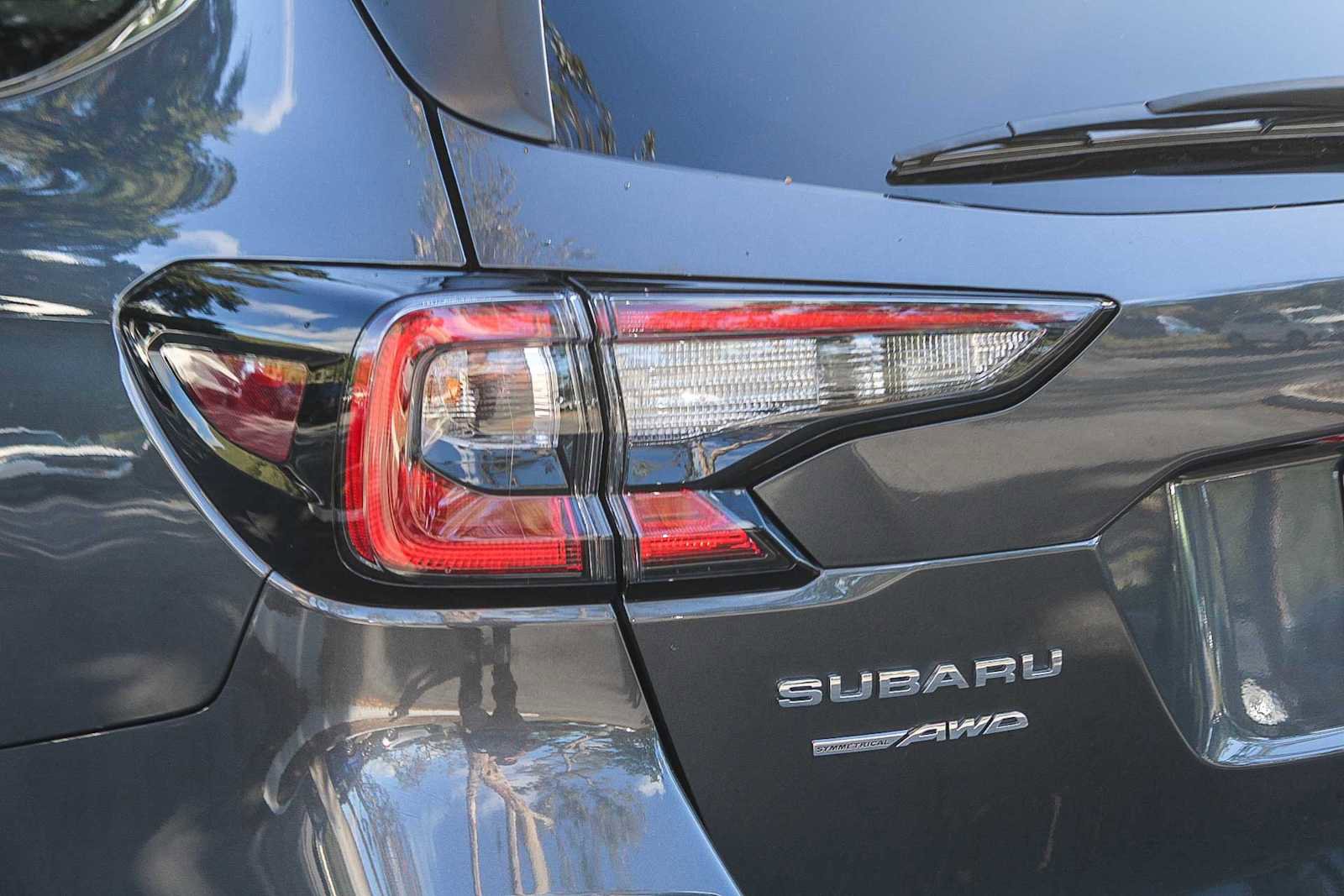 Certified 2025 Subaru Outback Touring XT w/ Tech Package 2 AWD/4WD image 7