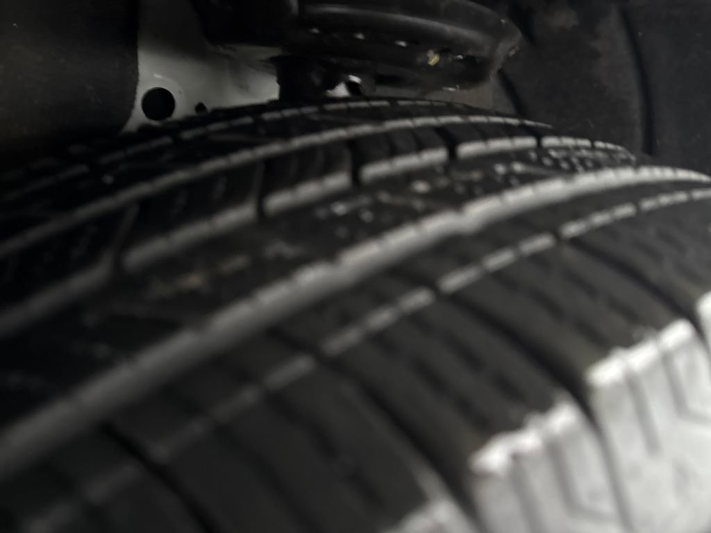 Used 2024 GMC Terrain SLE image 29