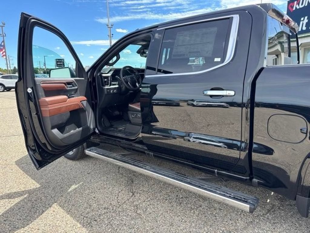 New 2026 GMC Sierra 1500 Denali Ultimate w/ LPO, Black Badging Package AWD/4WD image 10