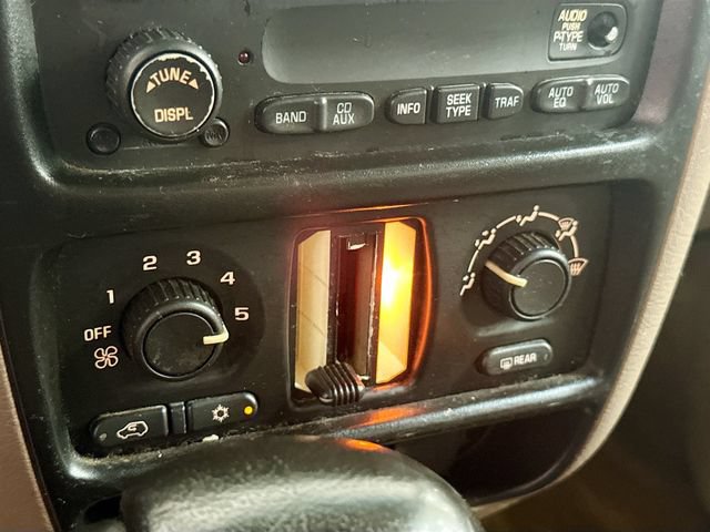 Used 2004 Chevrolet TrailBlazer LS w/ LS Preferred Equipment Group AWD/4WD image 13
