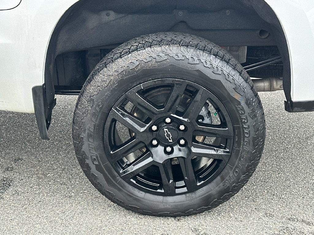 Used 2025 Chevrolet Silverado 1500 LT Trail Boss w/ Convenience Package II AWD/4WD image 19