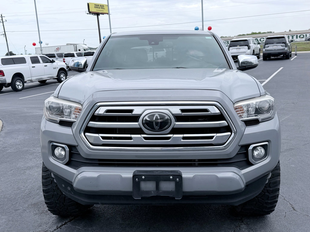 Used 2018 Toyota Tacoma Limited AWD/4WD image 3