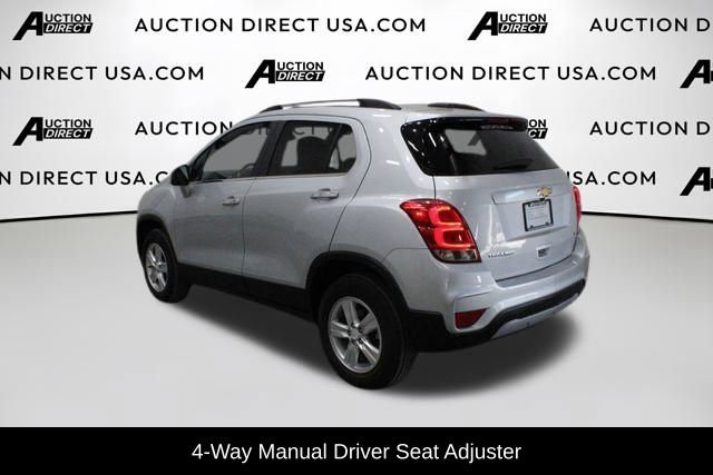 Used 2019 Chevrolet Trax LT w/ LT Convenience Package image 6