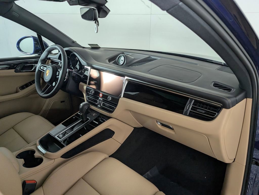 New 2026 Porsche Macan Turbo image 19