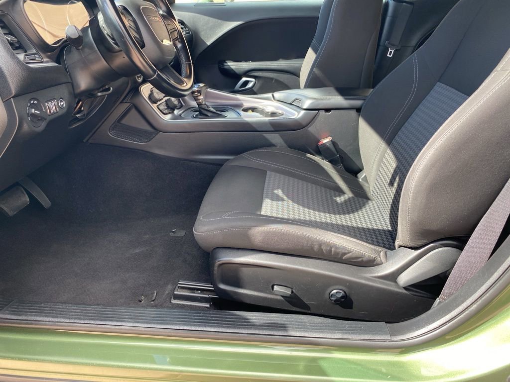 Used 2021 Dodge Challenger SXT image 19