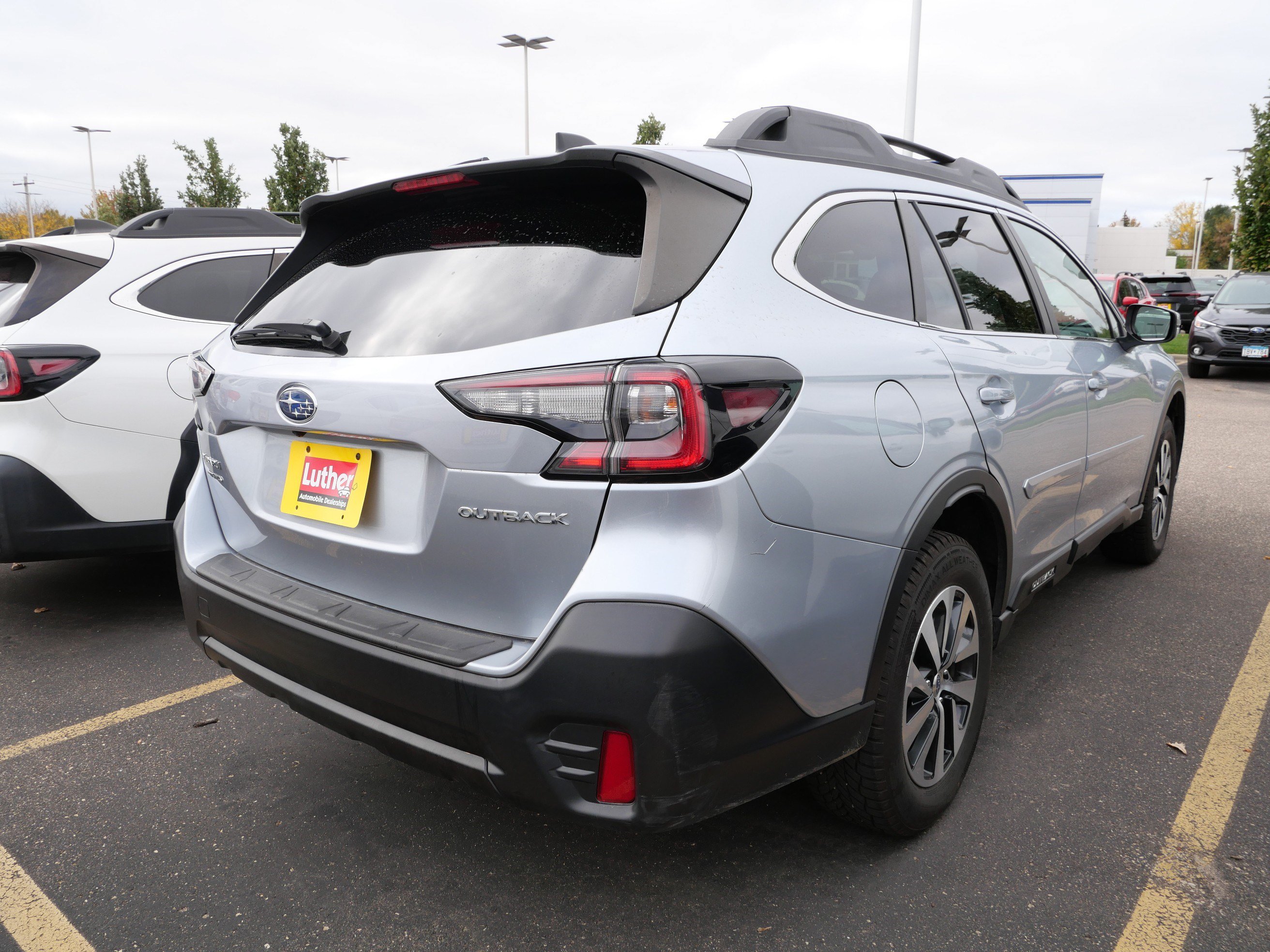 Used 2022 Subaru Outback Premium AWD/4WD image 7