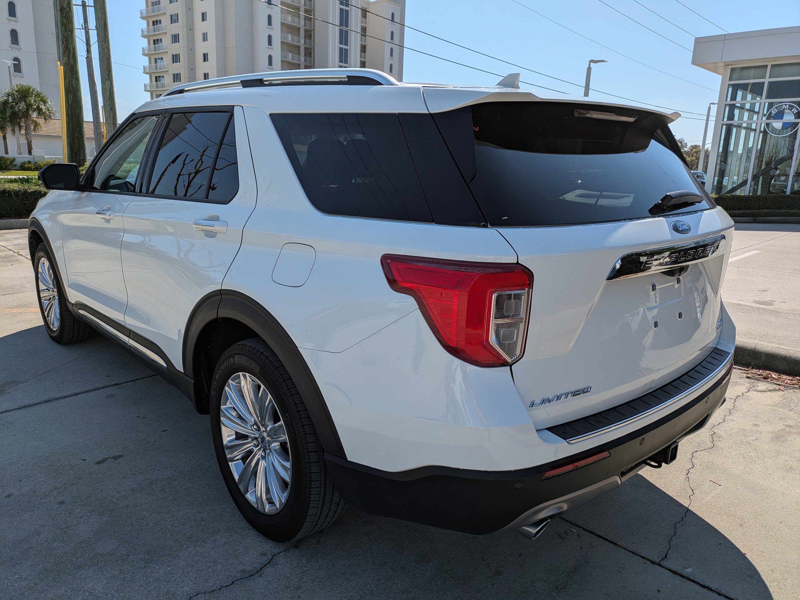 Used 2021 Ford Explorer Limited w/ Equipment Group 301A image 6