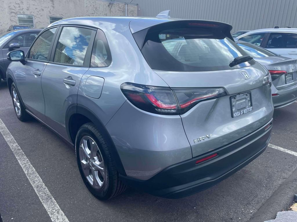 Certified 2023 Honda HR-V LX image 5