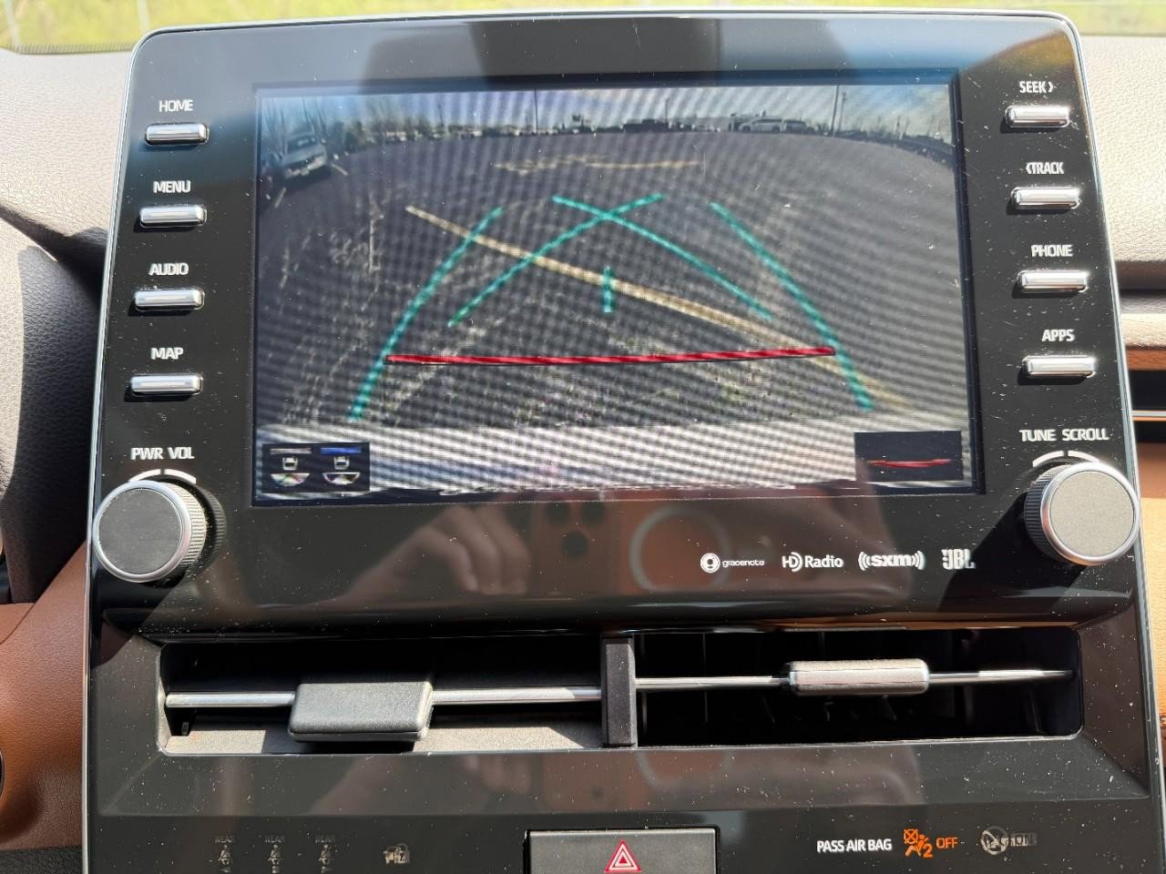 Used 2019 Toyota Avalon Limited image 27