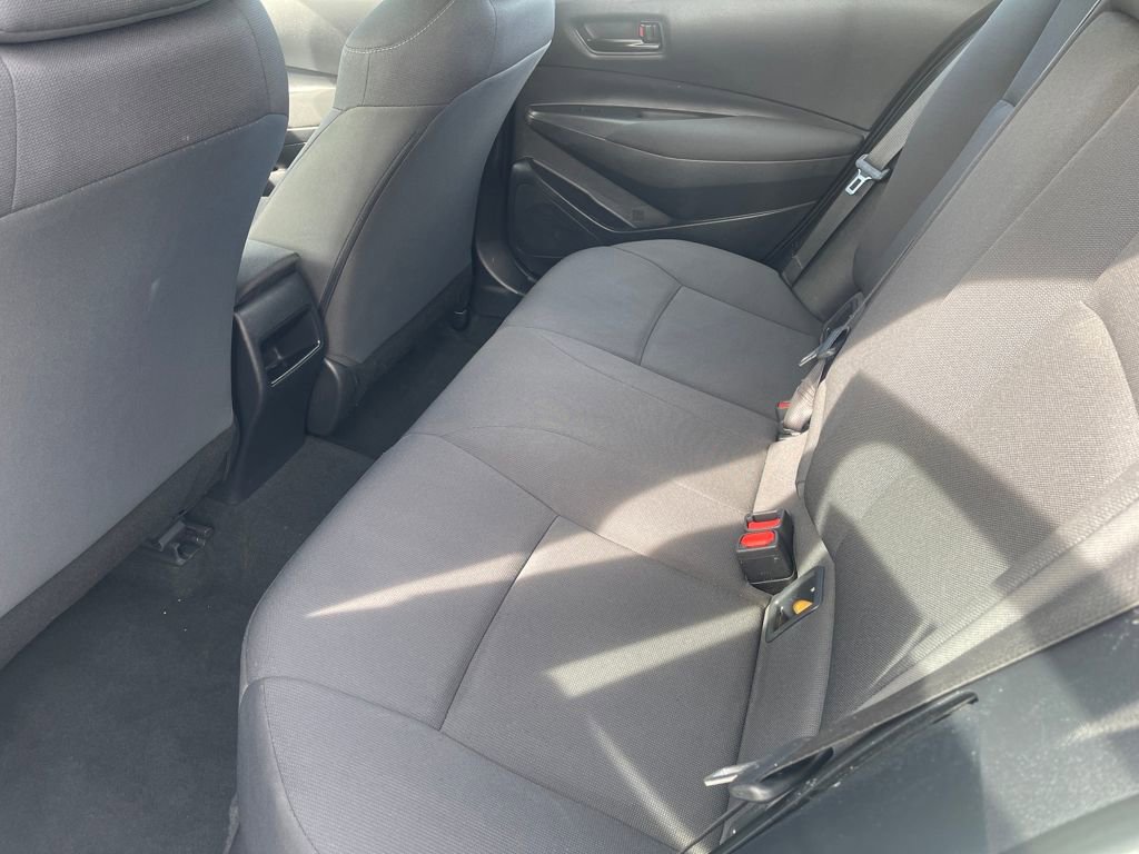 Used 2022 Toyota Corolla LE image 11