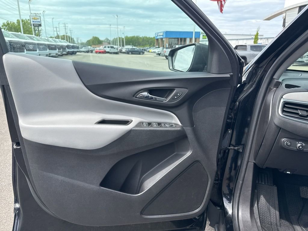 Used 2024 Chevrolet Equinox LS w/ LS Convenience Package FWD image 25