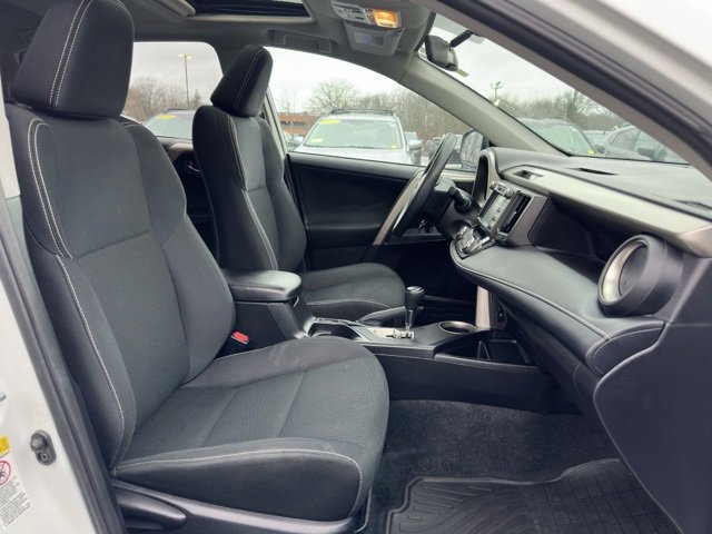 Used 2014 Toyota RAV4 XLE image 22