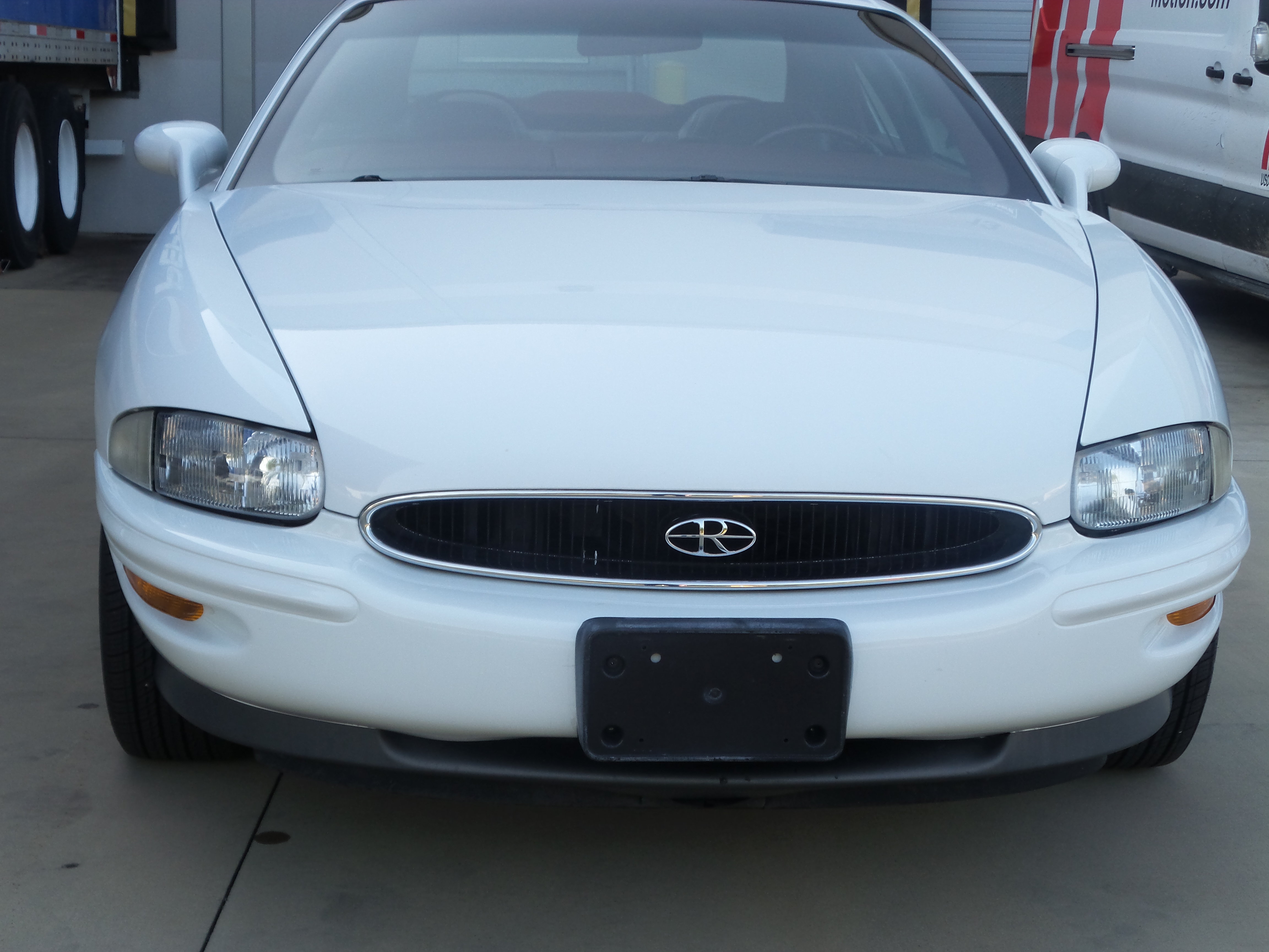 Used 1995 Buick Riviera Coupe FWD image 8