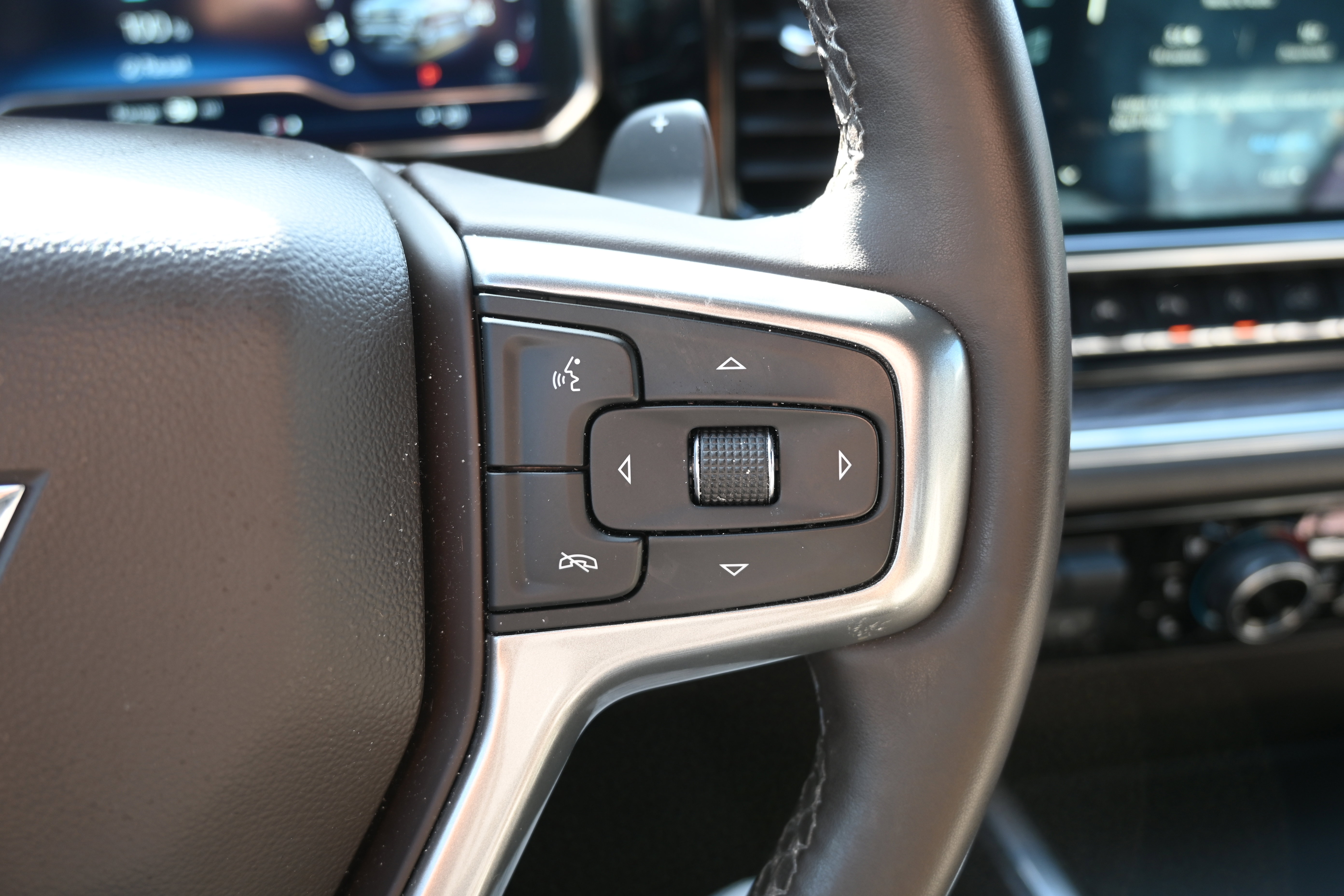 Used 2024 Chevrolet Silverado 1500 LTZ w/ Technology Package image 23