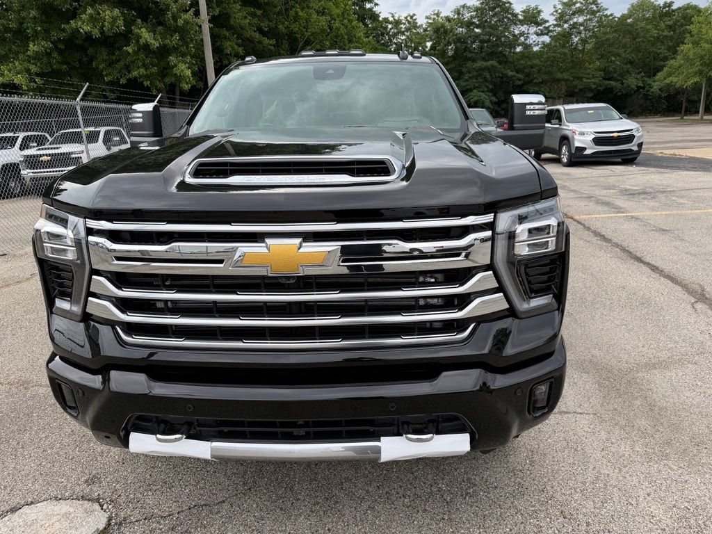 New 2026 Chevrolet Silverado 2500 High Country w/ Technology Package AWD/4WD image 2